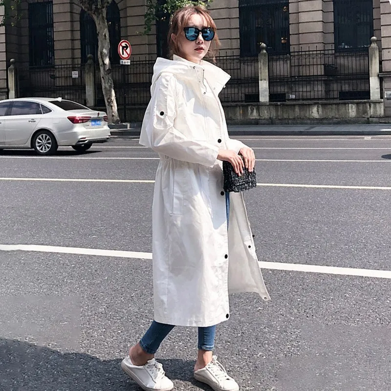 Ветровка TWOTWINSTYLE с капюшоном длинным рукавом плиссированная высокой талией |