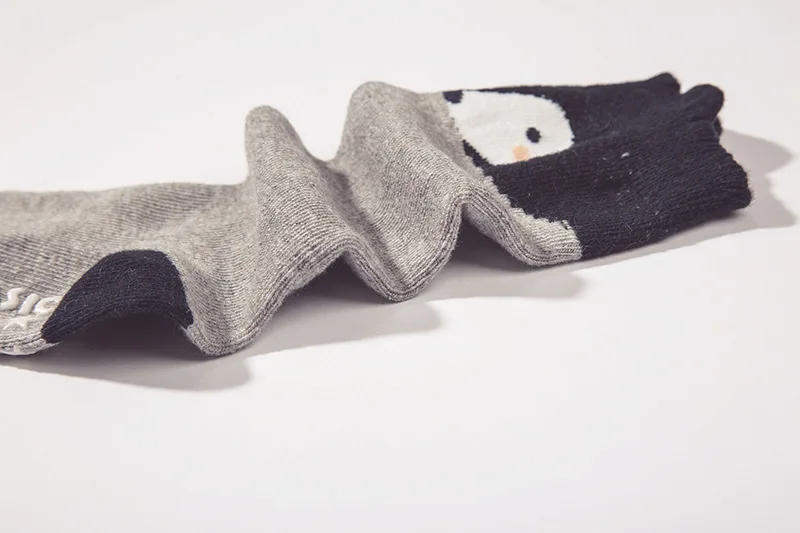 Детские длинные нескользящие носки до колен с резиновой подошвой | Мать и ребенок