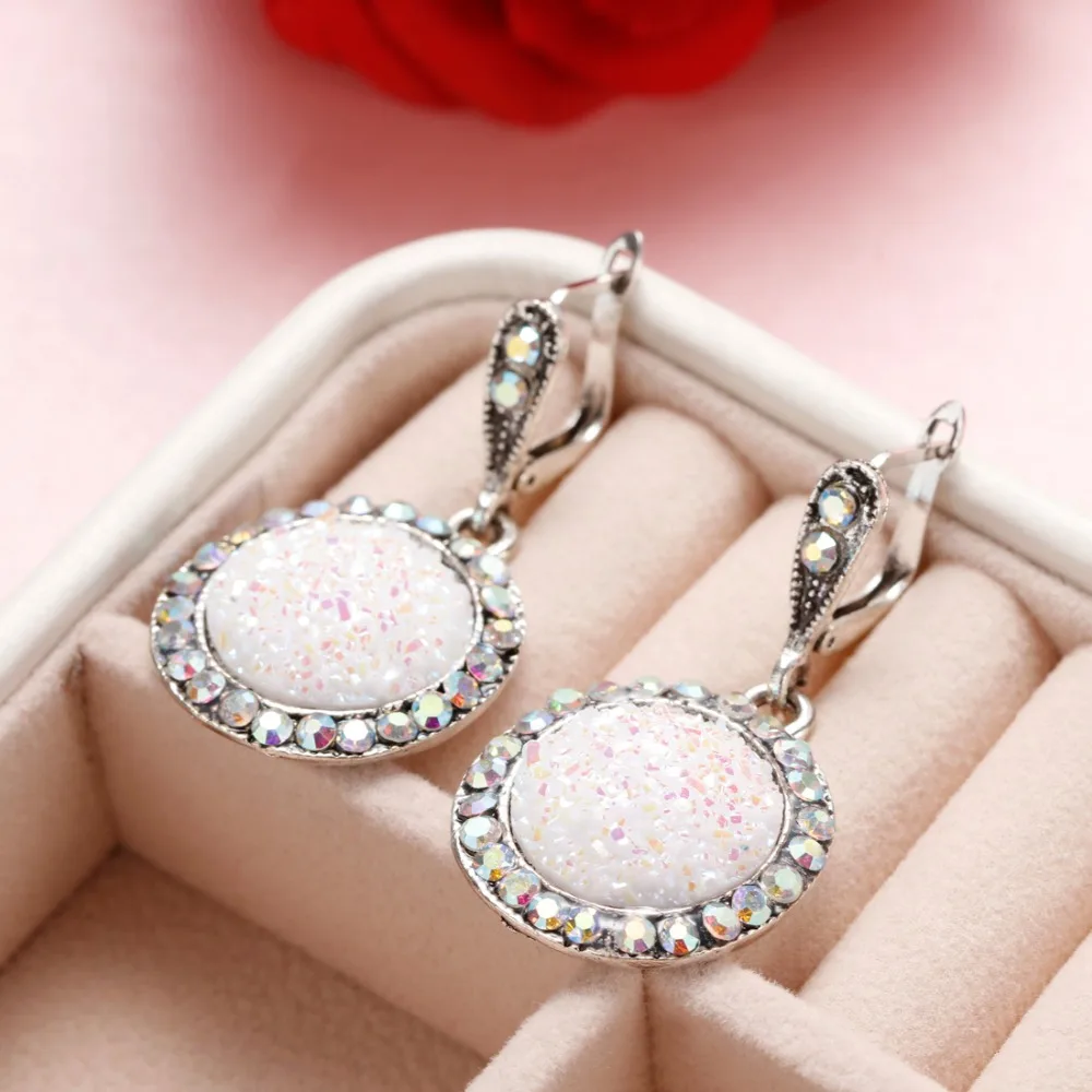 amazing price Vintage Gem Jewelry Set Fashion Women Jewelry Set Antique Silver Broken Stone Round Stone Pendant Necklace Sets