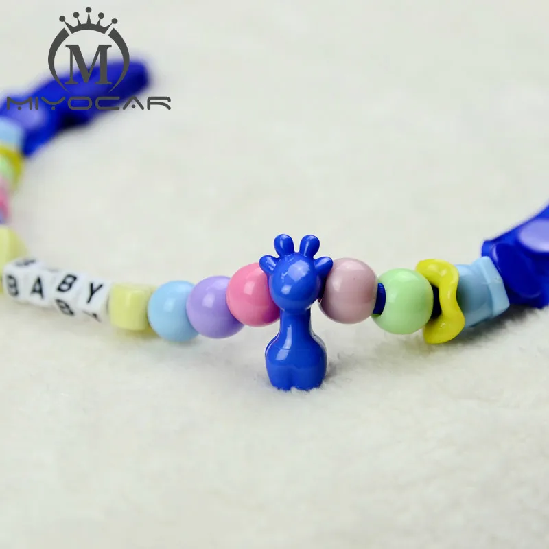 MIYOCAR Персонализированные-любое имя синие Бусины с синими Grosgrain соска зажимы держатели для сосок цепи фиксатор/зажим для прорезывателя