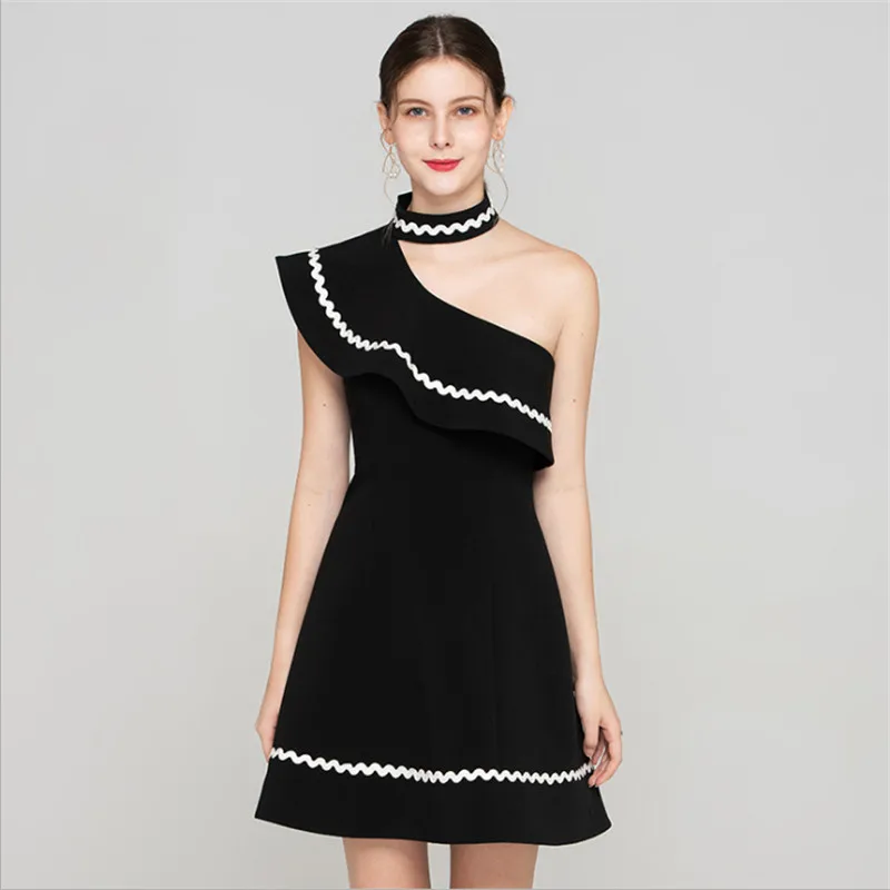 

Autumn Women dress A-line halter-neck party elegant black color one shoulder sleeve dress European and American style for ladies