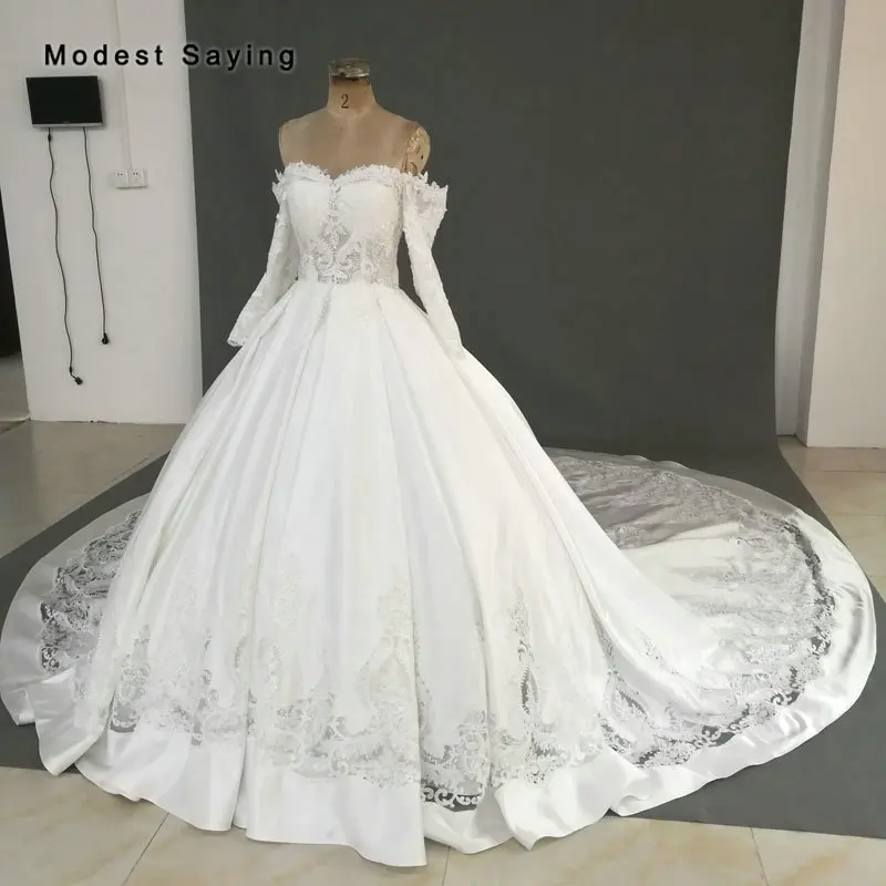 

Princess Ivory Ball Gown Long Sleeves Lace Wedding Dresses 2019 Vintage Cathedral Train Sweetheart Bridal Gown vestidos de noiva