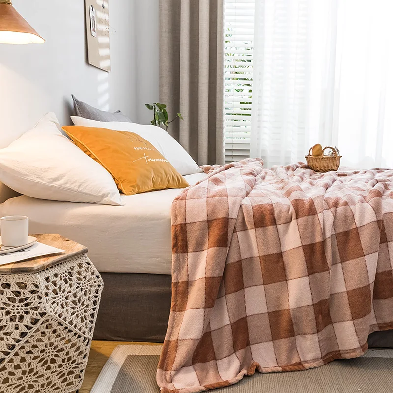 Lattice bedspread blanket 200x230cm High Density Super Soft Flannel Blanket to on for the sofa/Bed/Car Portable Plaids