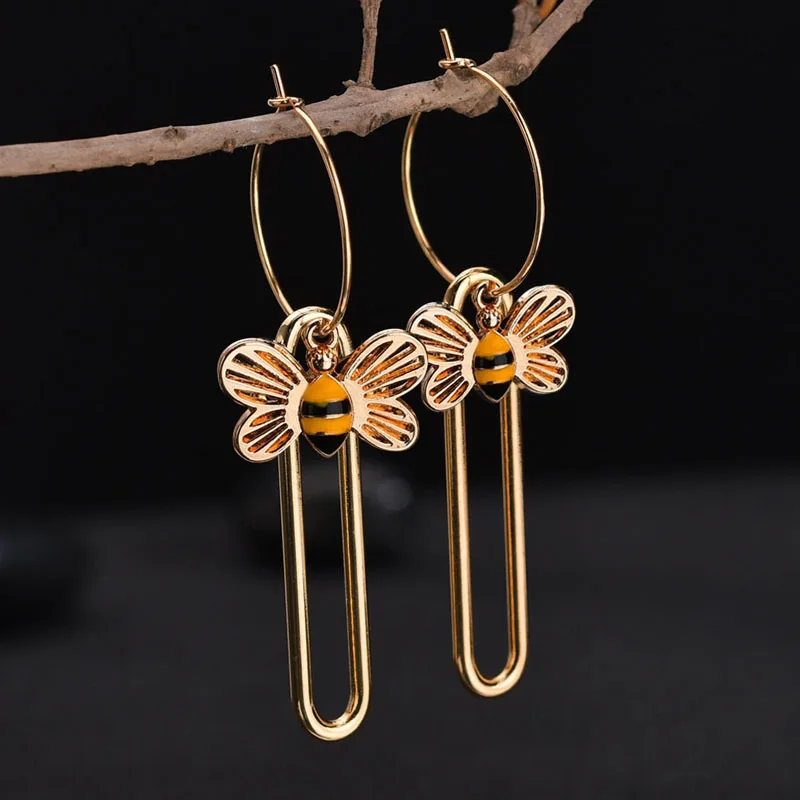 Женские очаровательные висячие серьги в виде пчелиной ракушки модные