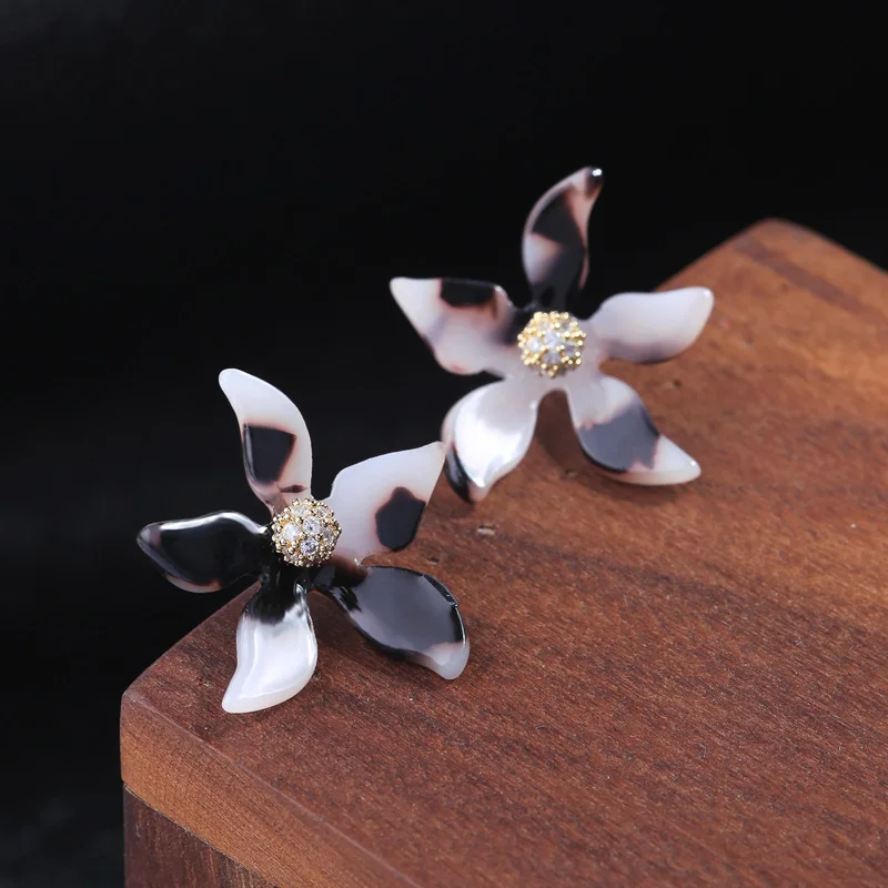 Cute resin flower earrings fashion crystal stud for women earring gift | Украшения и аксессуары
