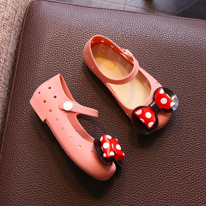 Сандалии с мягкой подошвой и бантом для девочек летние Нескользящие пляжные