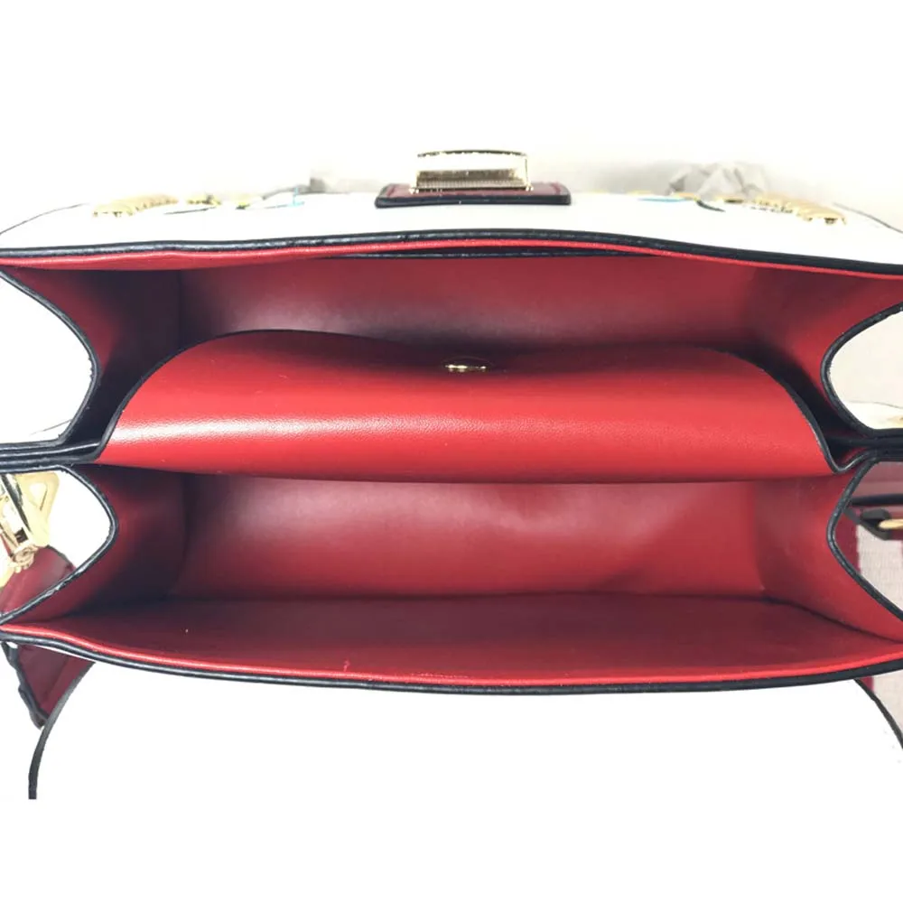 Сумка на плечо женская с вышивкой маленький саквояж кросс боди замком модный