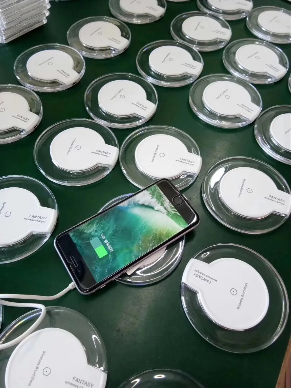 100% test wireless charging device for built-in coil models can be placed directly to charge quality assuran | Мобильные телефоны и