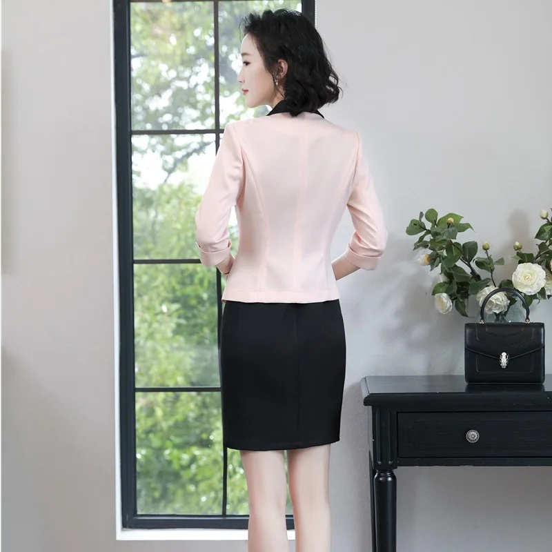 Женский деловой костюм розовый с платьем и курткой офисная одежда блейзеры