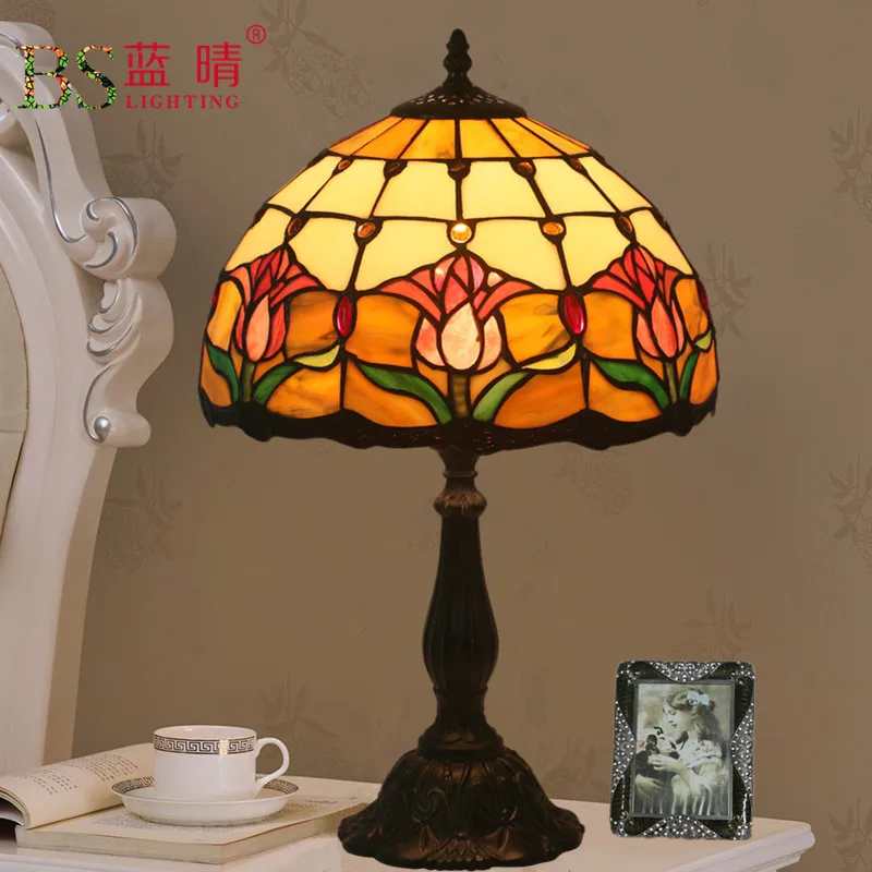 Европейские антикварные благородные настольные лампы абажур из витражного