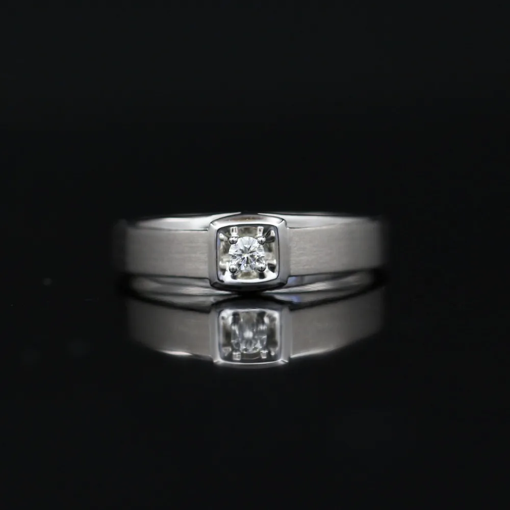 Мужское кольцо с натуральным бриллиантом обручальное из белого золота 18 К 0 056ct|ring