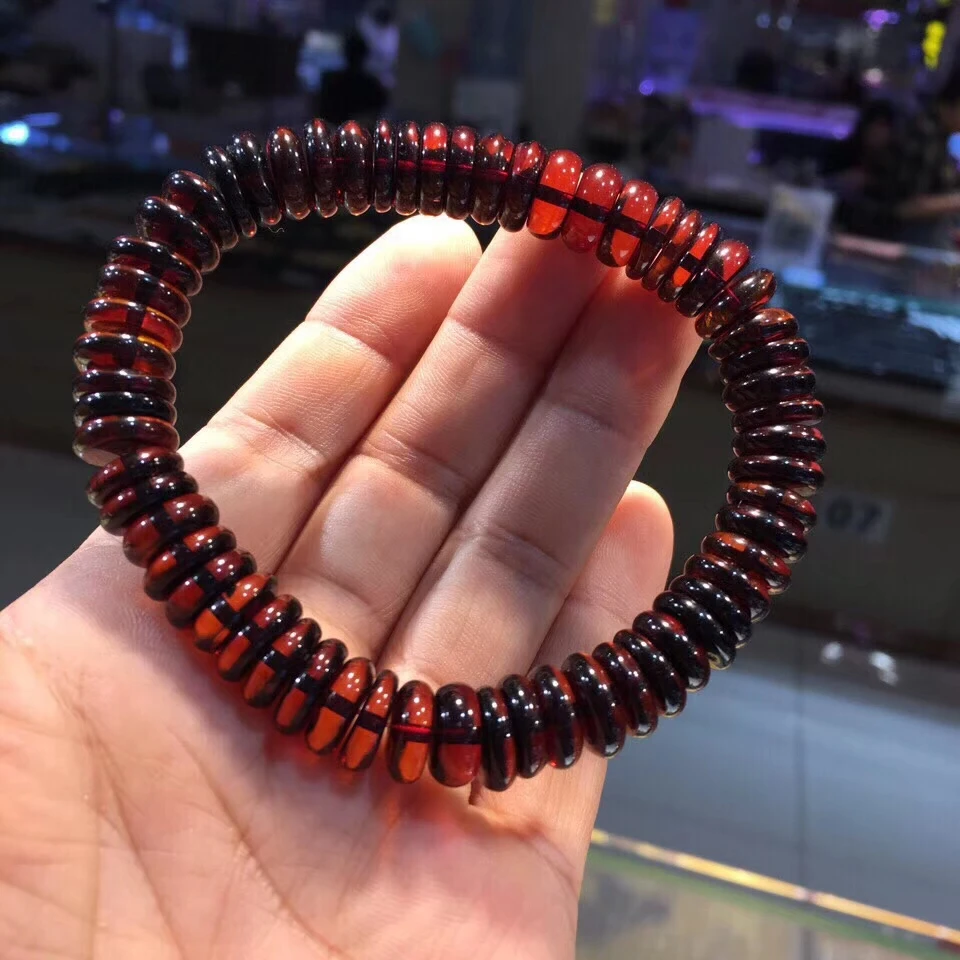 Браслет женский/мужской из натурального красного янтаря с кристаллами 10