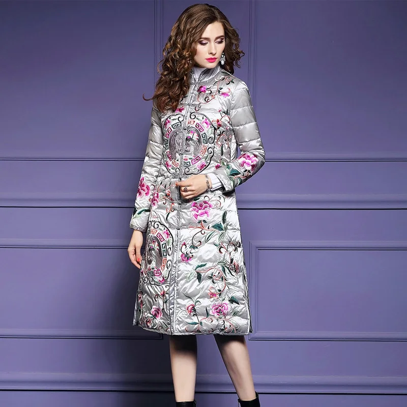 Фото 2017 New Women Down Coats vintage Flowers Embroidered Long White Duck Jacket Ladies Thick Warm Winter Slim Outwear SUN161 Женская 2017 New Women Down Coats vintage Flowers Embroidered Long White Duck Jacket Ladies Thick Warm Winter Slim Outwear SUN161 Женская