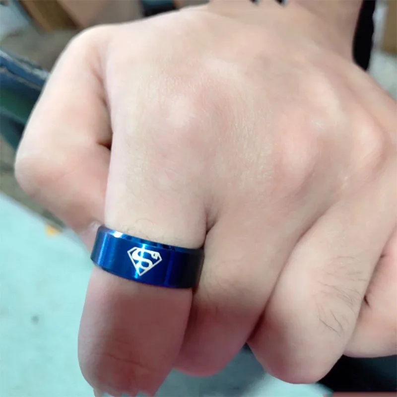 2019 мужские изделия из титановой стали кольца супермена DC Фильм Черный Золотой