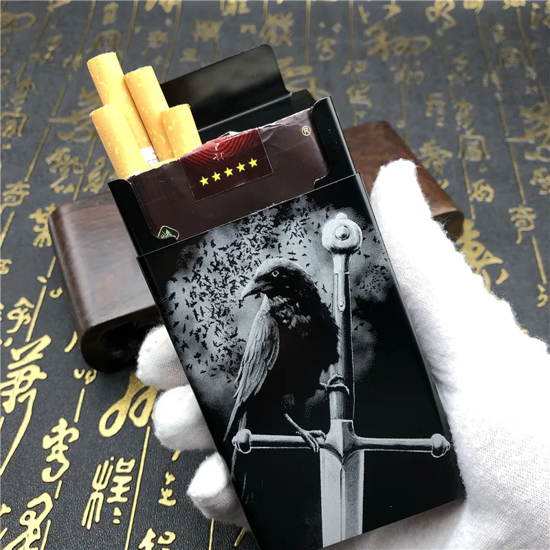 

Alalinong N49 DIY Aluminium Alloy Metal male Cigarette Case Ins Style Crow Sword Raven Cigarette Box Holder Smoking Accessories