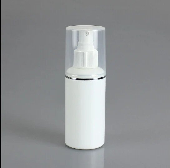 Белая пластиковая бутылка 120 мл с насосом для распыления тумана серебристой