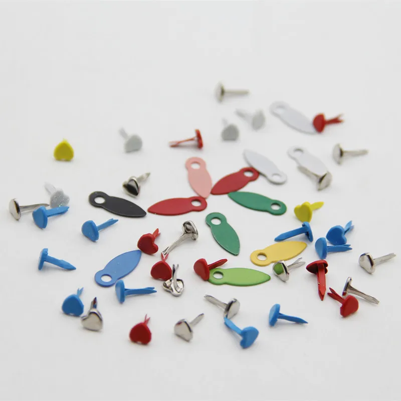 60 шт. цветные сердца/острые металлические брэды вращающиеся поворотные кнопки