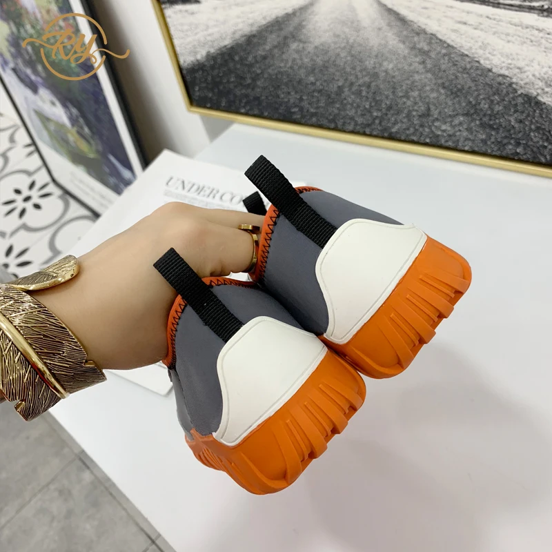 Женские кроссовки из натуральной кожи на платформе для повседневной носки лето