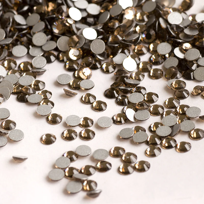 Стразы для дизайна ногтей дымчатые кристаллы топаза всех размеров маникюра DIY 3D