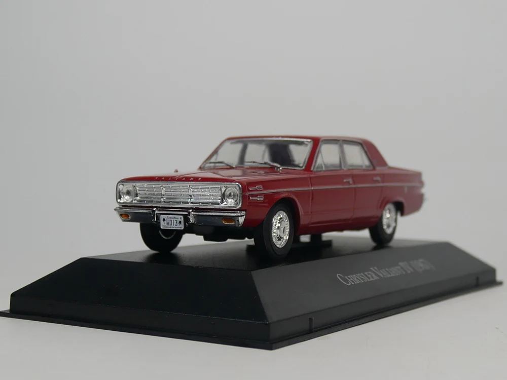 Ixo 1:43 Chrysler Valiant IV 1967 литая модель автомобиля