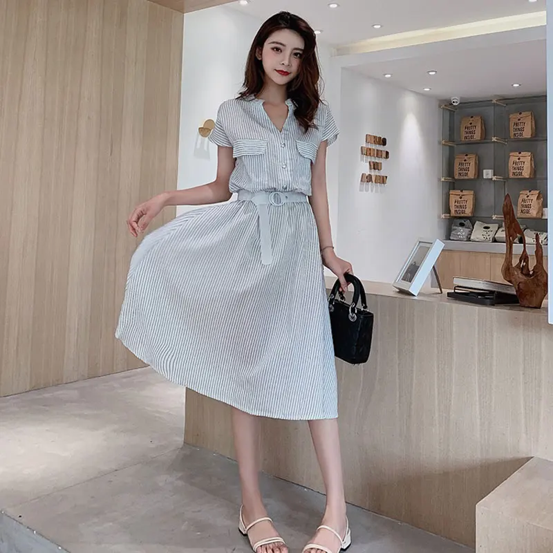 Женское платье рубашка в Вертикальную Полоску британском стиле с карманами и v