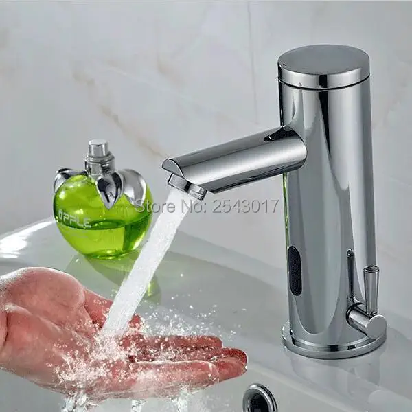 Автоматический смеситель для горячей и холодной воды с аккумулятором