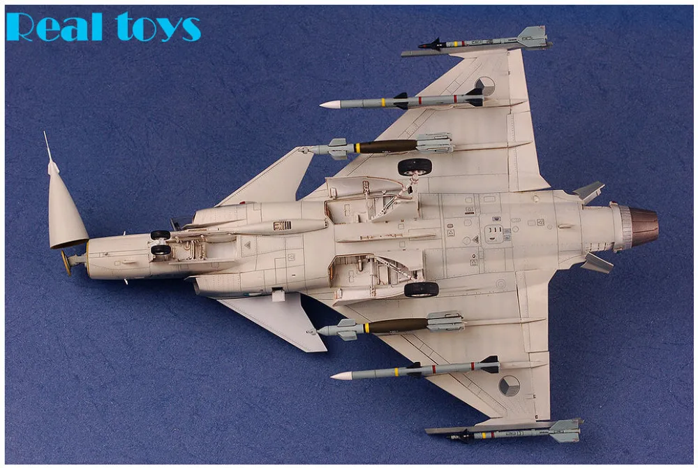 Набор пластиковых моделей Kitty hawk KH80117 1/48 Jas-39A/C Gripen