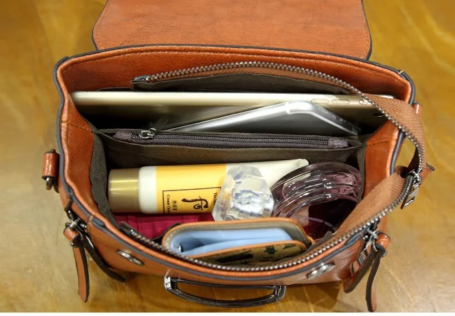 

2019 spring summer new women's bag shoulder diagonal package portable ladies bag Europe United States atmosphere wild bag CZ317