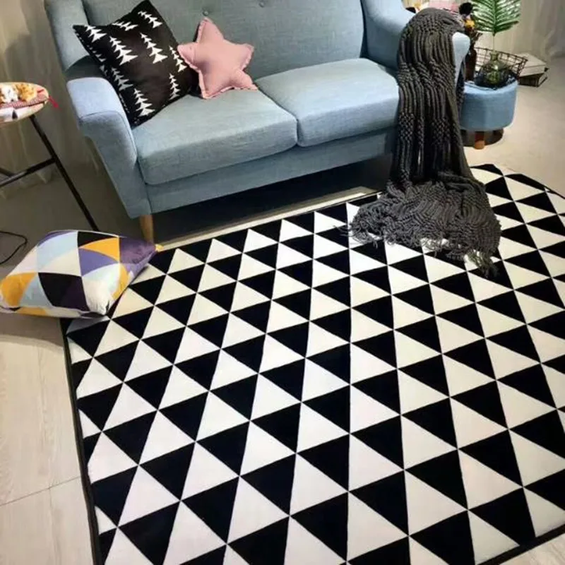 Черно-белый ковер с геометрическим рисунком в скандинавском стиле деревья дверь