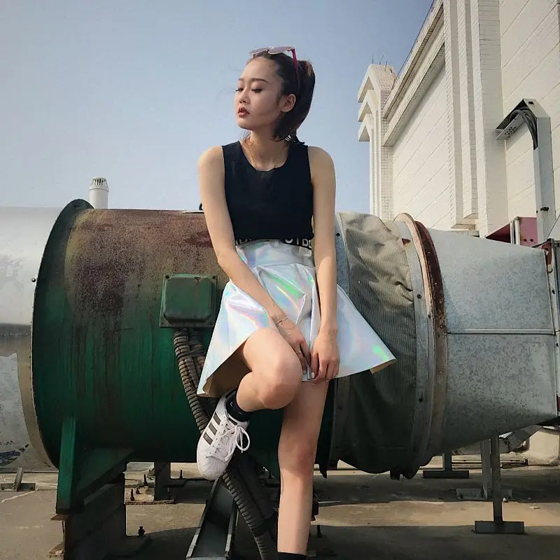 Cheerart Harajuku голографическая юбка женская из искусственной кожи короткая юбка летний костюм Чирлидера мини-юбка с высокой талией
