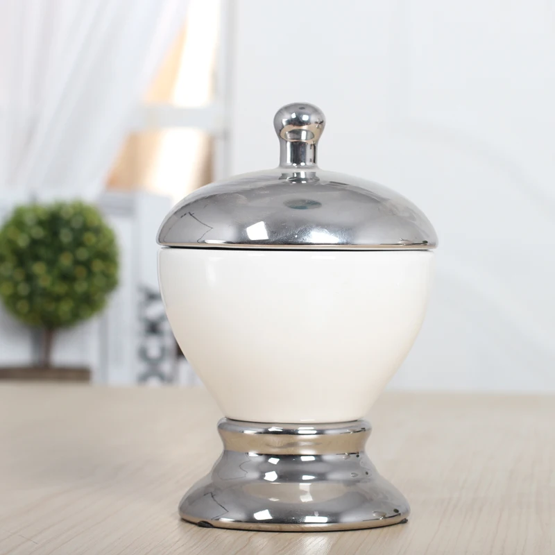 

Personalized fashion ceramic home ashtray with lid decoration birthday gift