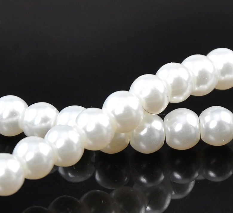 Круглые бусины DoreenBeads из белого стекла с имитацией жемчуга диаметром 6 мм Длина 82