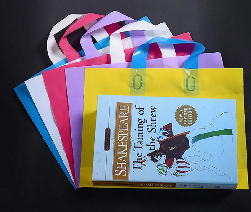 50 шт чистый цвет пустой пластиковый подарочный упаковочный мешок с ручкой