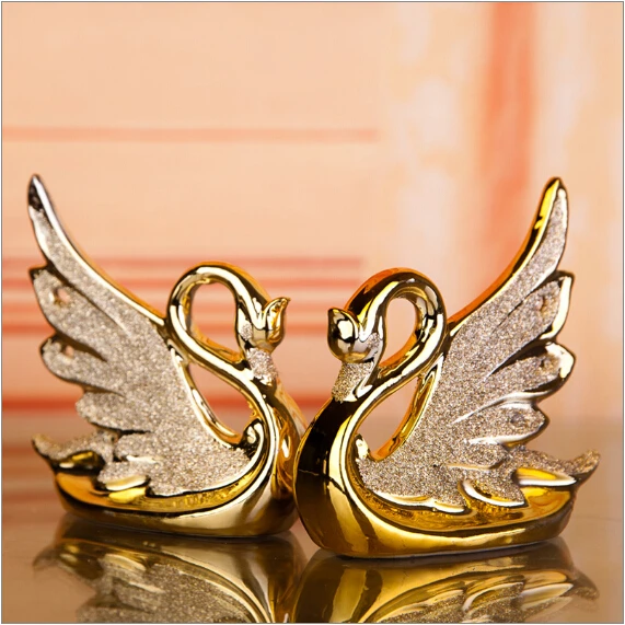 The two Home Furnishing Pui jewelry gold-plated Swan ceramic decoration room frosted wedding gift | Дом и сад