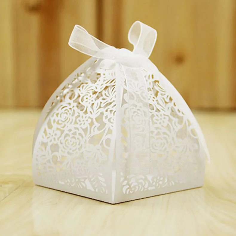 

Hollow Butterfly Style Wedding Favor Box Flower Gift Box Wedding Decoration Wedding Candy Box Party