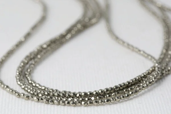 

Beautiful of 2mm Round faceted Beads Approx 150pcs