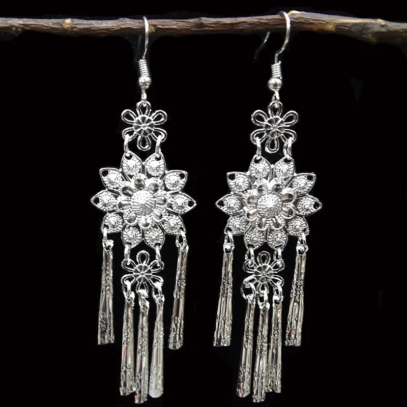 Этнические серьги jhumka с серебряными цветами и кисточками, модные массивные серьги для женщин, ювелирные изделия в национальном стиле, женские серьги