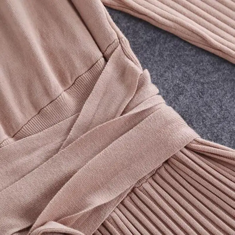 

2018 Spring And Autumn Sexy Slim Long-sleeved V-neck Pleated Knit Dress High Quality Fashion Bow Tie With Harajuku Womens Dress