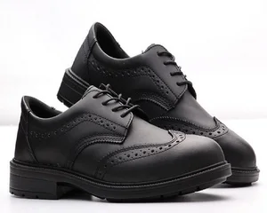 Военные рабочие ботинки, модная безопасная обувь для мужчин, нескользящая, дышащая, светоотражающая, черная, красивая мужская деловая обувь.