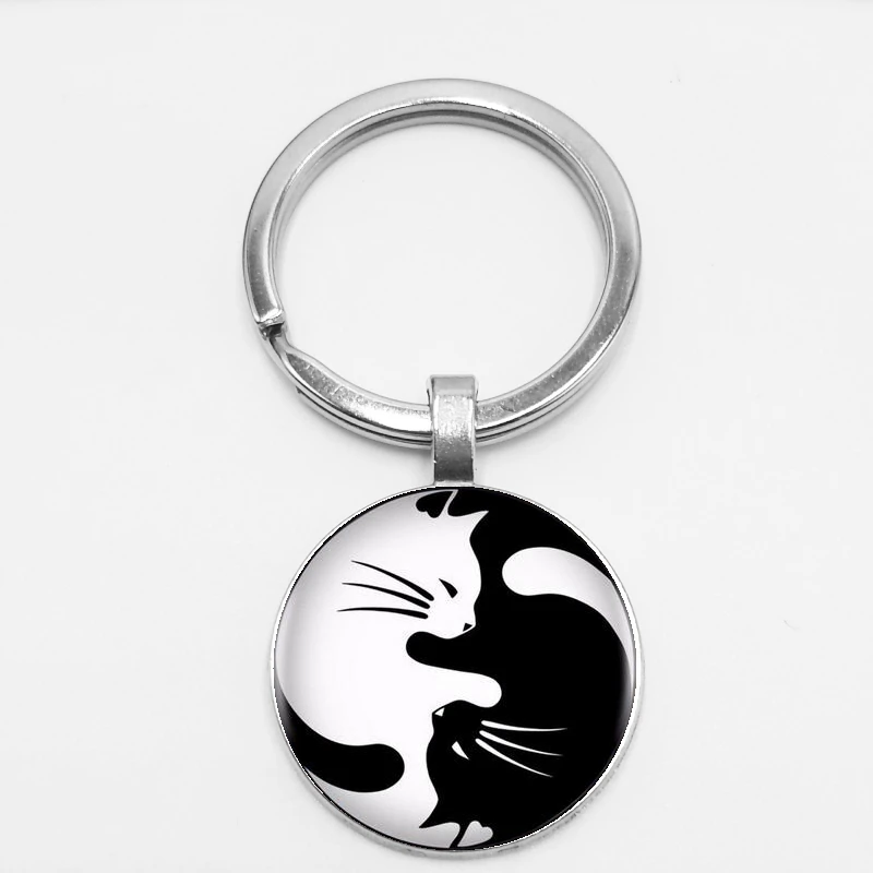 

Fashion 2018 New Black and White Two Cat Glass Key Chain Black and White Cat Key Ring Pendant To Map Private Custom