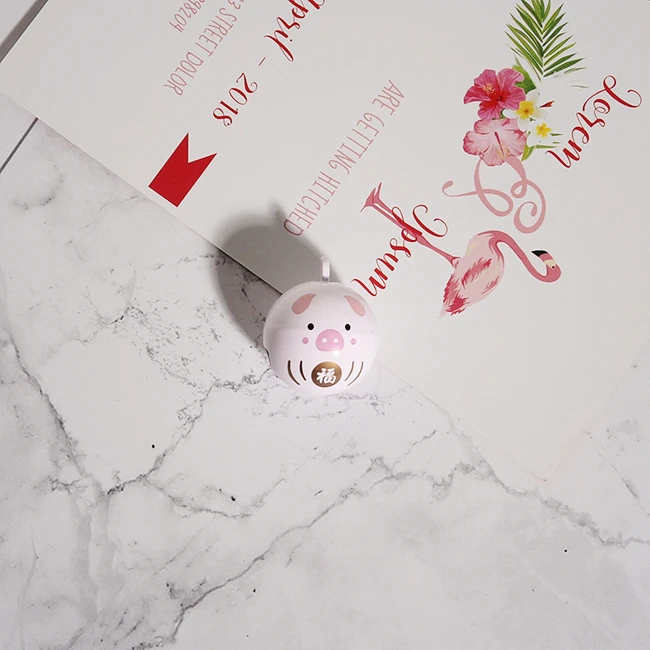 Брелок Omamori с изображением свиньи и счастья брелок благословения модель J21 |