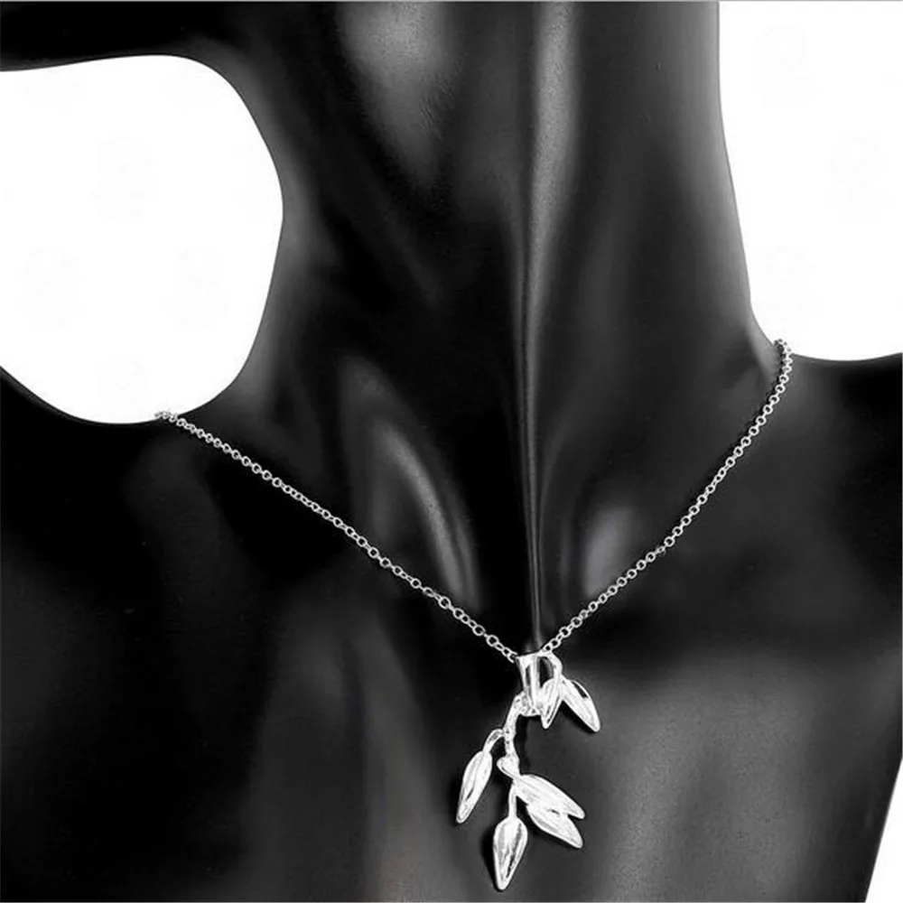 Женские ожерелья и кулоны с цветными элементами из стерлингового серебра 925