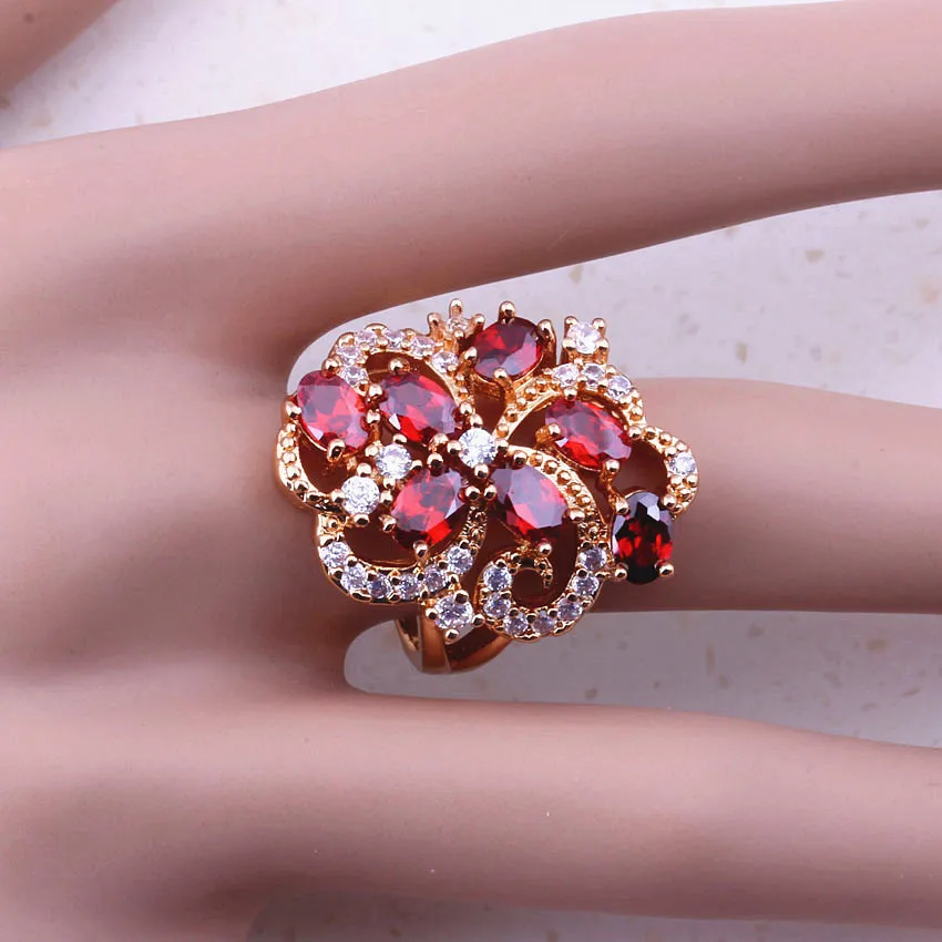 Изящные Модные кольца цвета желтого золота с красным кристаллом и фианитом