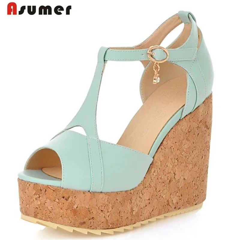 Asumer/женские Босоножки с открытым носком на танкетке пряжкой большие размеры 33 45