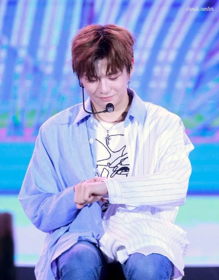Футболка в полоску kpop want one Jiang Danielundefineds свободная ударопрочная рубашка для