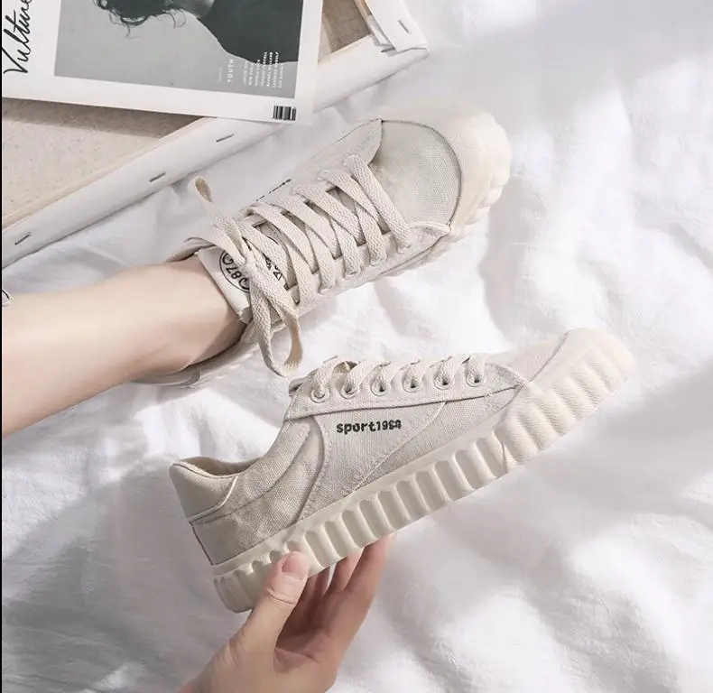 Новинка Спортивная повседневная обувь из парусины Женские модные кроссовки на