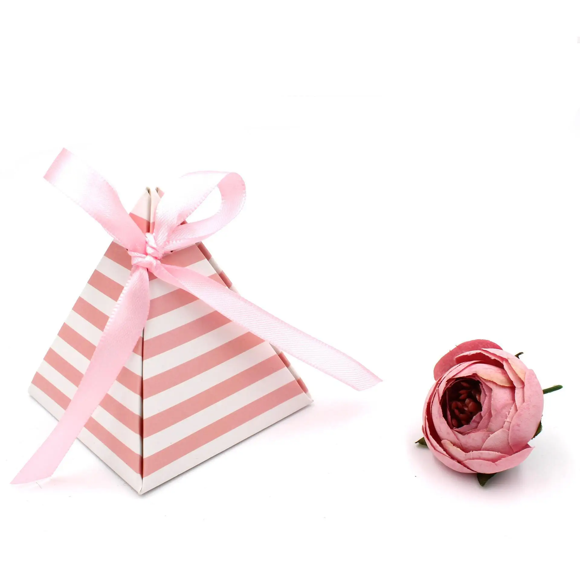 100pcs Stripe Pyramid Shape Wedding Candy Box European Creative Party Shower Favors Baby Silk Ribbon Sac Cadeaux | Дом и сад