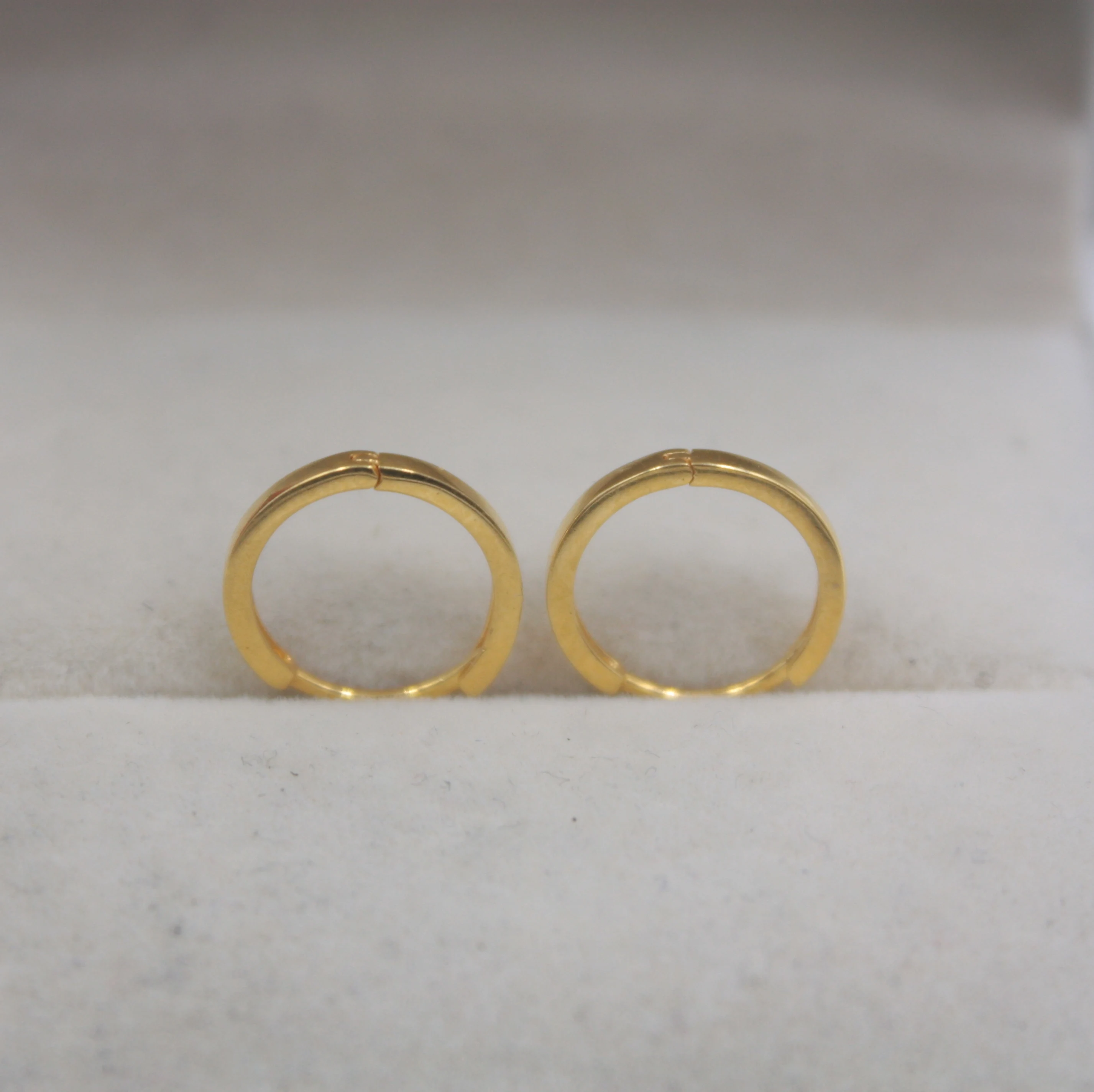 Настоящие серьги из желтого золота 18 K, идеальные гладкие простые женские серьги-кольца 12 мм, новые серьги-кольца для девушек 1,1-1,2 г