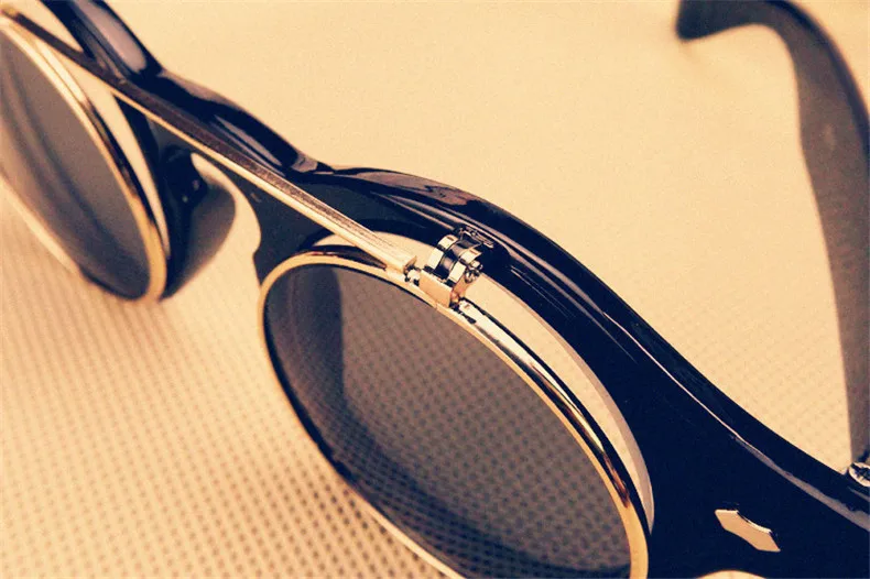 Sunglasses men Vintage Steampunk Goggles Clip on sunglasses Retro Flip Up Eyeglasses Gothic Eyewear Punk men Glasses Oculos