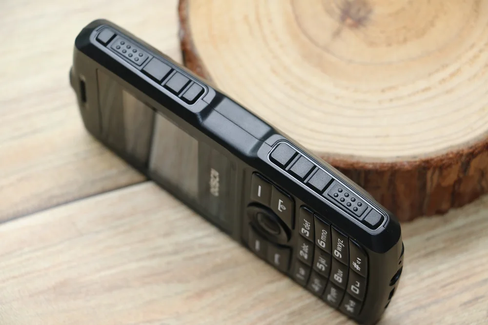Тонкий прочный мобильный телефон, две sim-карты, Whatsapp, электронная книга, Bluetooth, камера, фонарик, 3,5 разъем, радио, русская клавиатура, мобильный телефон